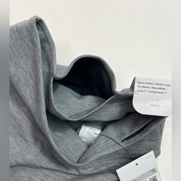 Nike Women's One Logo Mid-Rise Dri-Fit 7" Bike Shorts Iron Grey/Heather Size:XS - Picture 7 of 11